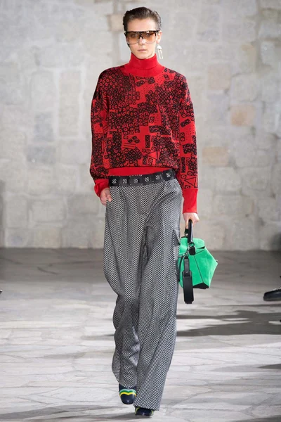 Look 2